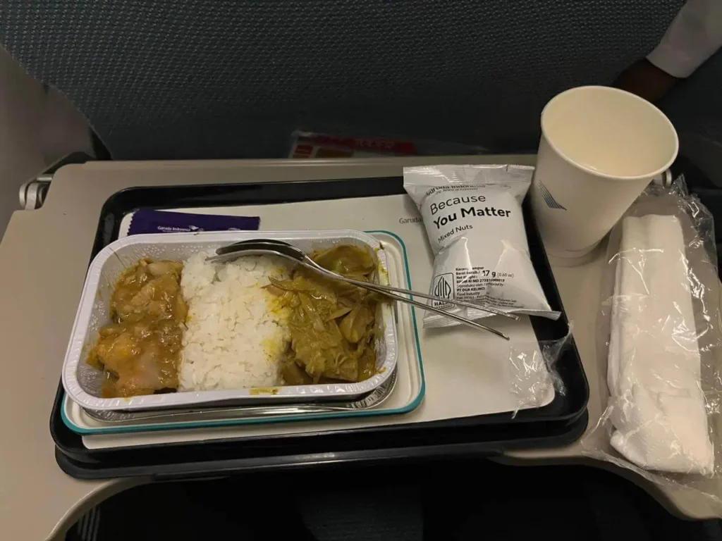 Garuda Indonesia Boeing 777-300ER meals